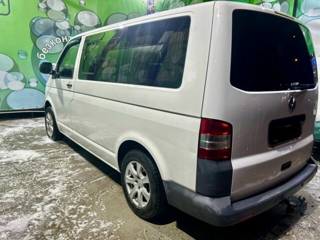 Білий Фольксваген Transporter, об'ємом двигуна 2 л та пробігом 364 тис. км за 16000 $, фото 3 на Automoto.ua