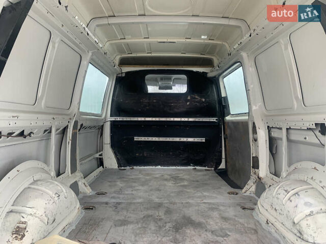 Белый Фольксваген Transporter, объемом двигателя 2 л и пробегом 342 тыс. км за 9700 $, фото 28 на Automoto.ua