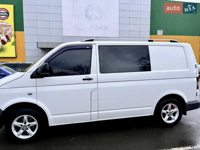 Белый Фольксваген Transporter, объемом двигателя 2 л и пробегом 720 тыс. км за 9300 $, фото 2 на Automoto.ua