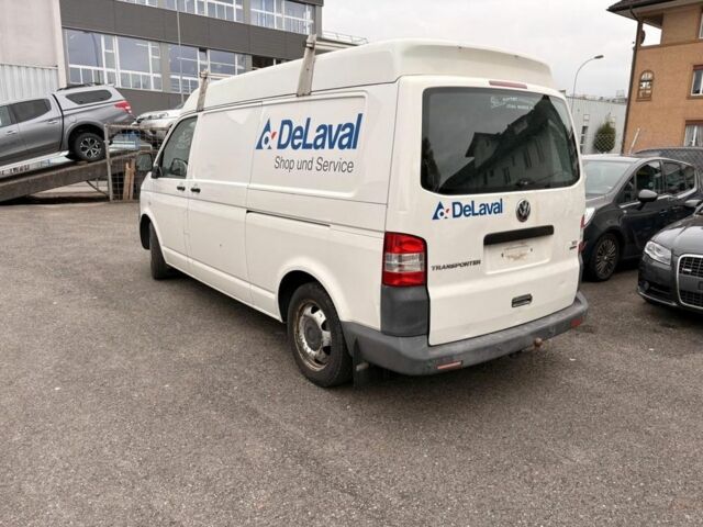 Белый Фольксваген Transporter, объемом двигателя 2 л и пробегом 400 тыс. км за 8118 $, фото 2 на Automoto.ua