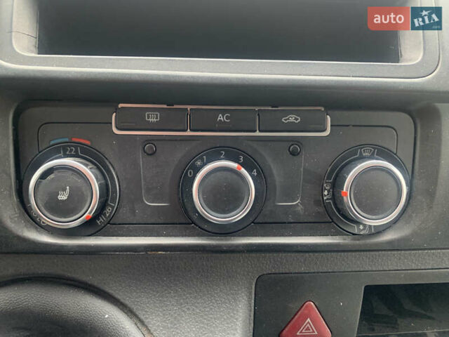Белый Фольксваген Transporter, объемом двигателя 2 л и пробегом 342 тыс. км за 9700 $, фото 43 на Automoto.ua