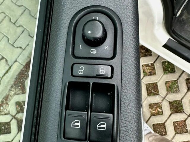 Білий Фольксваген Transporter, об'ємом двигуна 0 л та пробігом 277 тис. км за 9000 $, фото 19 на Automoto.ua