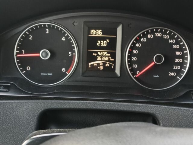 Белый Фольксваген Transporter, объемом двигателя 2 л и пробегом 36 тыс. км за 10800 $, фото 5 на Automoto.ua