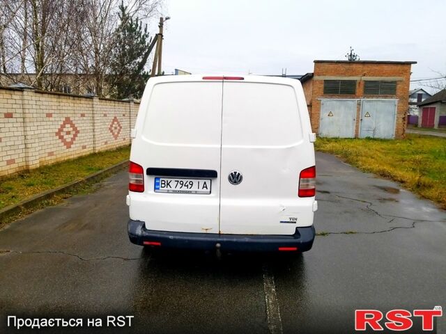 Белый Фольксваген Transporter, объемом двигателя 2 л и пробегом 440 тыс. км за 9500 $, фото 1 на Automoto.ua