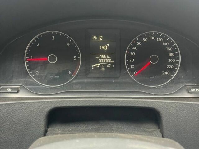 Білий Фольксваген Transporter, об'ємом двигуна 2 л та пробігом 330 тис. км за 8500 $, фото 4 на Automoto.ua