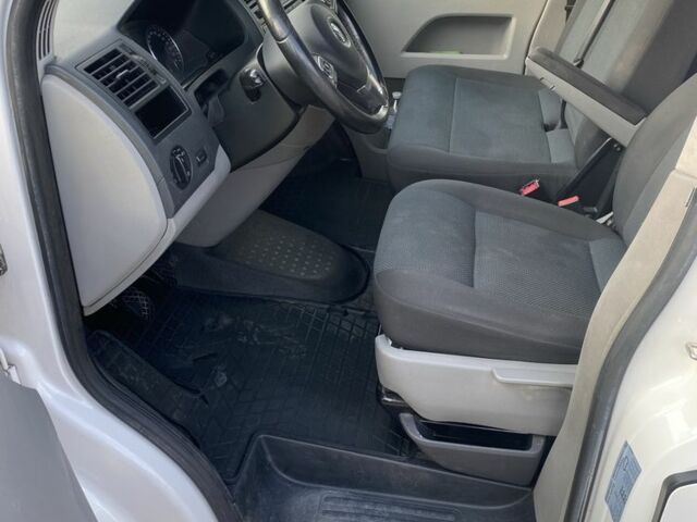 Белый Фольксваген Transporter, объемом двигателя 2 л и пробегом 400 тыс. км за 12000 $, фото 15 на Automoto.ua