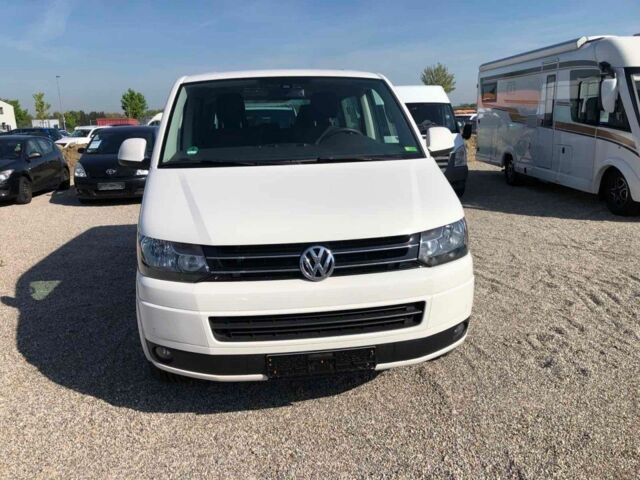 Белый Фольксваген Transporter, объемом двигателя 2 л и пробегом 143 тыс. км за 9000 $, фото 3 на Automoto.ua