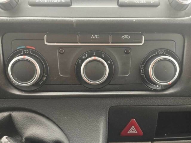 Белый Фольксваген Transporter, объемом двигателя 2 л и пробегом 371 тыс. км за 10490 $, фото 14 на Automoto.ua