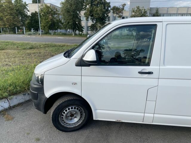 Белый Фольксваген Transporter, объемом двигателя 2 л и пробегом 400 тыс. км за 12000 $, фото 2 на Automoto.ua