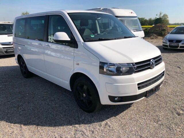 Белый Фольксваген Transporter, объемом двигателя 2 л и пробегом 143 тыс. км за 9000 $, фото 2 на Automoto.ua