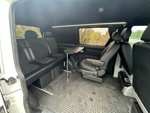 Белый Фольксваген Transporter, объемом двигателя 2 л и пробегом 405 тыс. км за 14700 $, фото 5 на Automoto.ua