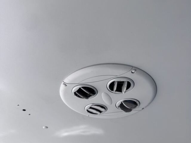 Білий Фольксваген Transporter, об'ємом двигуна 2 л та пробігом 319 тис. км за 6850 $, фото 17 на Automoto.ua