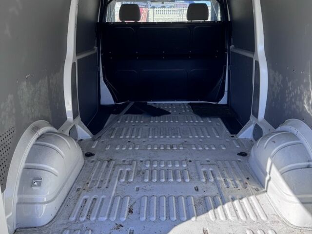 Белый Фольксваген Transporter, объемом двигателя 2 л и пробегом 319 тыс. км за 6500 $, фото 16 на Automoto.ua