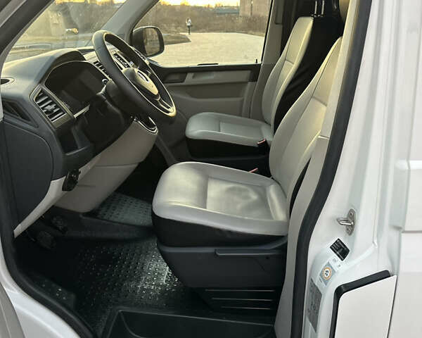 Білий Фольксваген Transporter, об'ємом двигуна 0 л та пробігом 236 тис. км за 15950 $, фото 10 на Automoto.ua