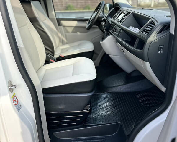 Белый Фольксваген Transporter, объемом двигателя 0 л и пробегом 206 тыс. км за 15600 $, фото 24 на Automoto.ua