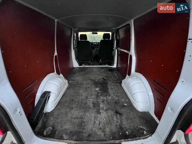 Белый Фольксваген Transporter, объемом двигателя 2 л и пробегом 217 тыс. км за 15700 $, фото 18 на Automoto.ua