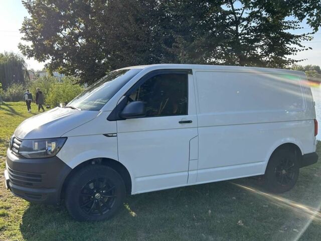 Белый Фольксваген Transporter, объемом двигателя 2 л и пробегом 290 тыс. км за 15000 $, фото 1 на Automoto.ua