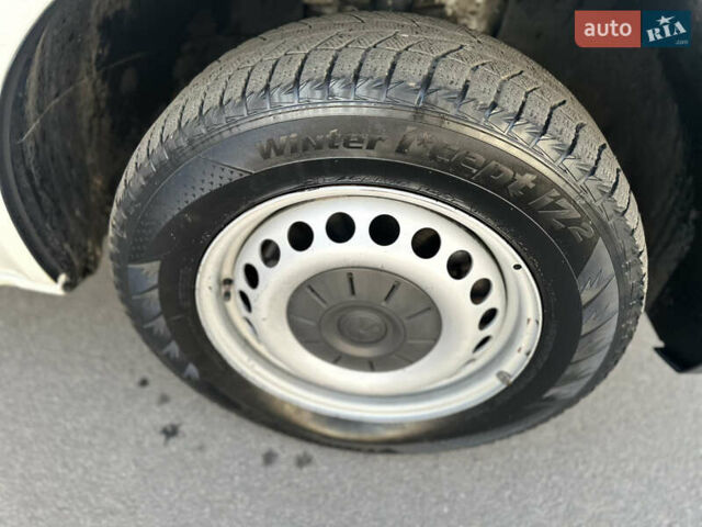 Білий Фольксваген Transporter, об'ємом двигуна 0 л та пробігом 236 тис. км за 15950 $, фото 20 на Automoto.ua