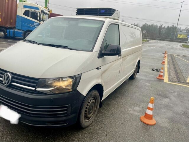 Белый Фольксваген Transporter, объемом двигателя 2 л и пробегом 249 тыс. км за 28300 $, фото 3 на Automoto.ua