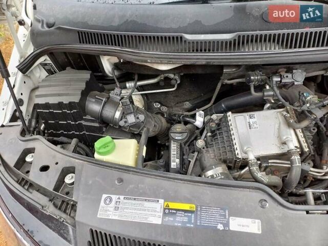 Белый Фольксваген Transporter, объемом двигателя 2 л и пробегом 215 тыс. км за 19000 $, фото 22 на Automoto.ua
