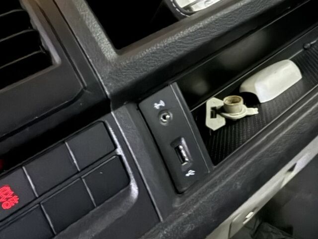 Белый Фольксваген Transporter, объемом двигателя 2 л и пробегом 80 тыс. км за 22000 $, фото 4 на Automoto.ua