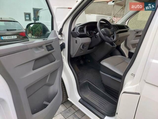 Белый Фольксваген Transporter, объемом двигателя 2 л и пробегом 249 тыс. км за 22127 $, фото 12 на Automoto.ua