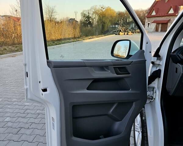 Белый Фольксваген Transporter, объемом двигателя 1.97 л и пробегом 182 тыс. км за 21999 $, фото 24 на Automoto.ua