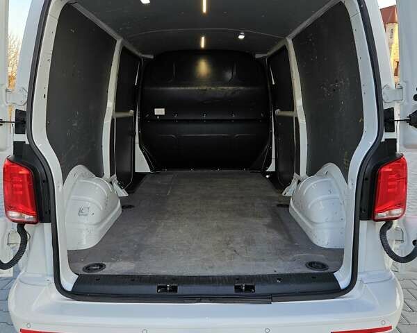 Белый Фольксваген Transporter, объемом двигателя 1.97 л и пробегом 182 тыс. км за 21999 $, фото 29 на Automoto.ua