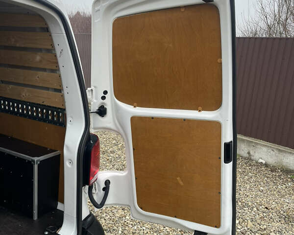 Белый Фольксваген Transporter, объемом двигателя 2 л и пробегом 212 тыс. км за 19800 $, фото 30 на Automoto.ua