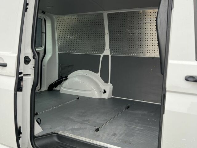 Білий Фольксваген Transporter, об'ємом двигуна 2 л та пробігом 198 тис. км за 20900 $, фото 13 на Automoto.ua