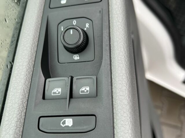 Білий Фольксваген Transporter, об'ємом двигуна 2 л та пробігом 198 тис. км за 20900 $, фото 22 на Automoto.ua