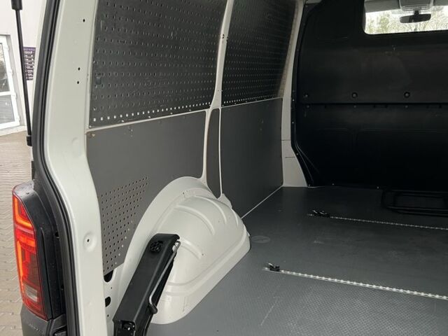 Білий Фольксваген Transporter, об'ємом двигуна 2 л та пробігом 198 тис. км за 20900 $, фото 17 на Automoto.ua