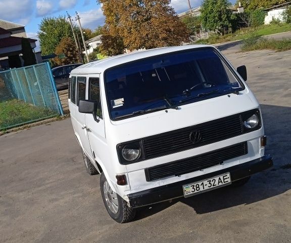 Белый Фольксваген Transporter, объемом двигателя 1.6 л и пробегом 62 тыс. км за 2500 $, фото 3 на Automoto.ua