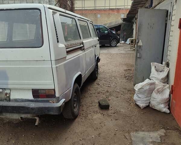 Белый Фольксваген Transporter, объемом двигателя 1.6 л и пробегом 300 тыс. км за 1900 $, фото 12 на Automoto.ua