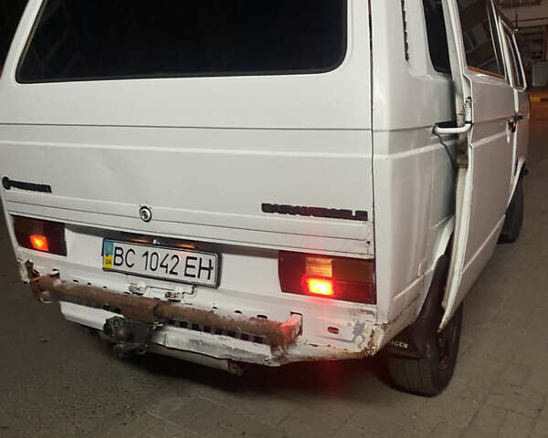 Белый Фольксваген Transporter, объемом двигателя 1.9 л и пробегом 180 тыс. км за 2500 $, фото 3 на Automoto.ua
