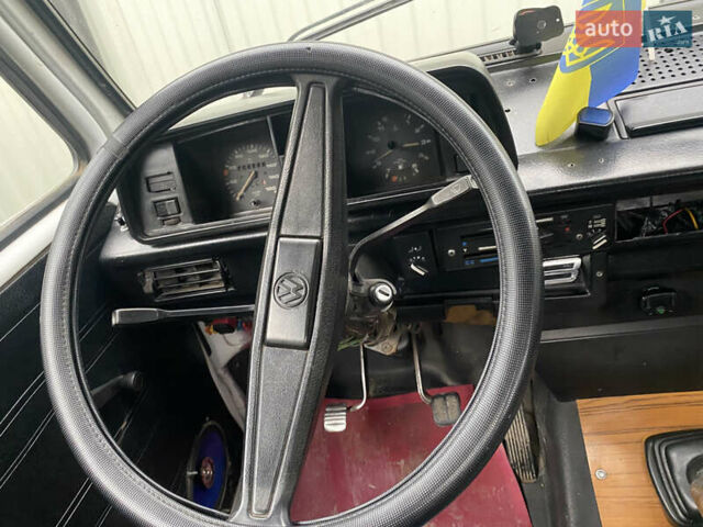 Белый Фольксваген Transporter, объемом двигателя 1.9 л и пробегом 180 тыс. км за 2500 $, фото 42 на Automoto.ua