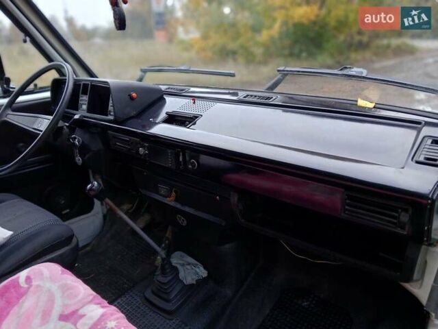 Белый Фольксваген Transporter, объемом двигателя 1.57 л и пробегом 300 тыс. км за 1900 $, фото 14 на Automoto.ua
