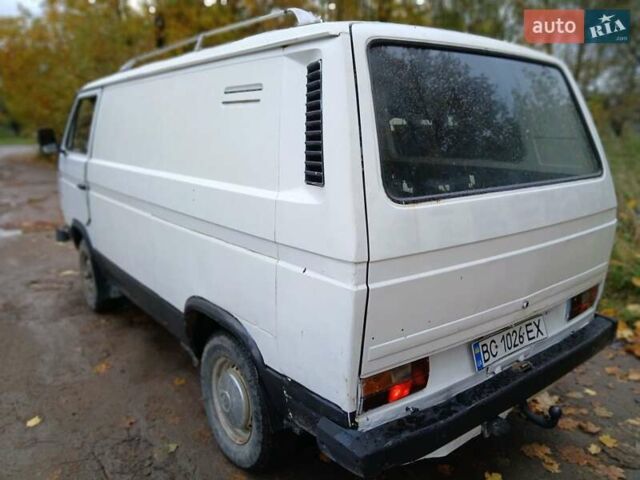 Белый Фольксваген Transporter, объемом двигателя 1.57 л и пробегом 300 тыс. км за 1900 $, фото 2 на Automoto.ua