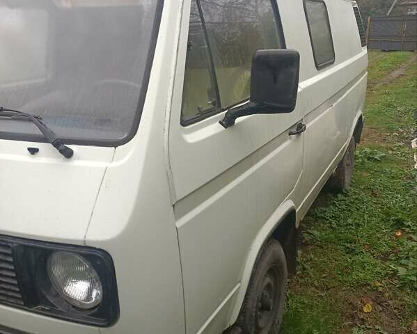 Білий Фольксваген Transporter, об'ємом двигуна 1.6 л та пробігом 290 тис. км за 1250 $, фото 4 на Automoto.ua