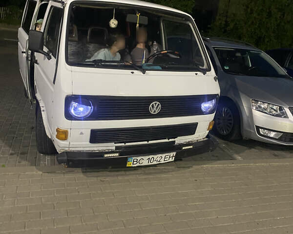 Белый Фольксваген Transporter, объемом двигателя 1.9 л и пробегом 180 тыс. км за 2500 $, фото 1 на Automoto.ua