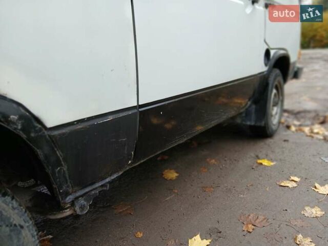 Белый Фольксваген Transporter, объемом двигателя 1.57 л и пробегом 300 тыс. км за 1900 $, фото 4 на Automoto.ua