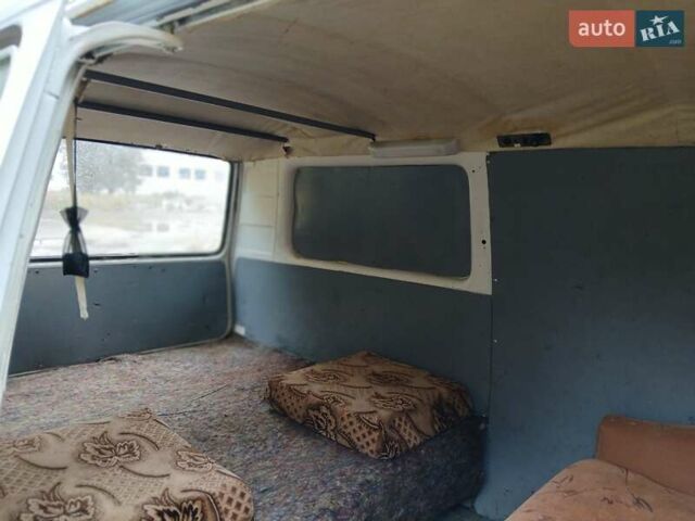 Белый Фольксваген Transporter, объемом двигателя 1.57 л и пробегом 300 тыс. км за 1900 $, фото 18 на Automoto.ua