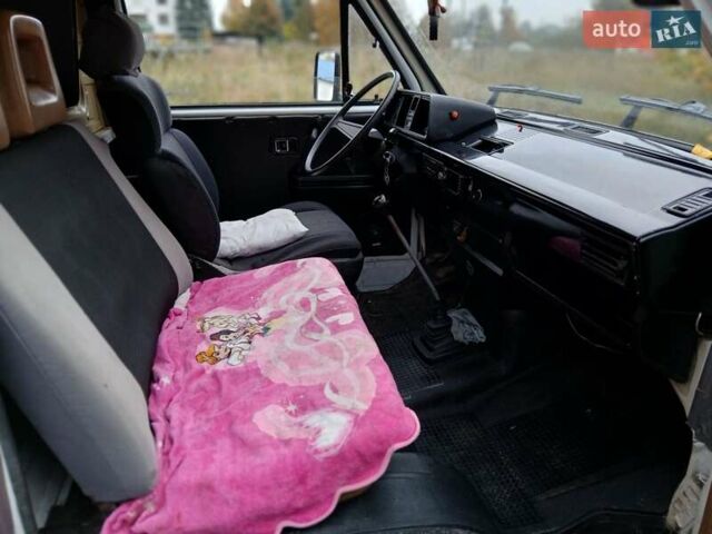 Белый Фольксваген Transporter, объемом двигателя 1.57 л и пробегом 300 тыс. км за 1900 $, фото 12 на Automoto.ua