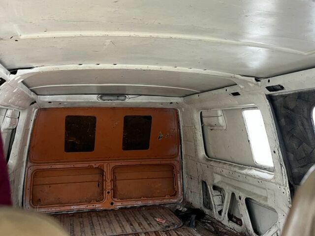 Белый Фольксваген Transporter, объемом двигателя 1.6 л и пробегом 380 тыс. км за 800 $, фото 6 на Automoto.ua