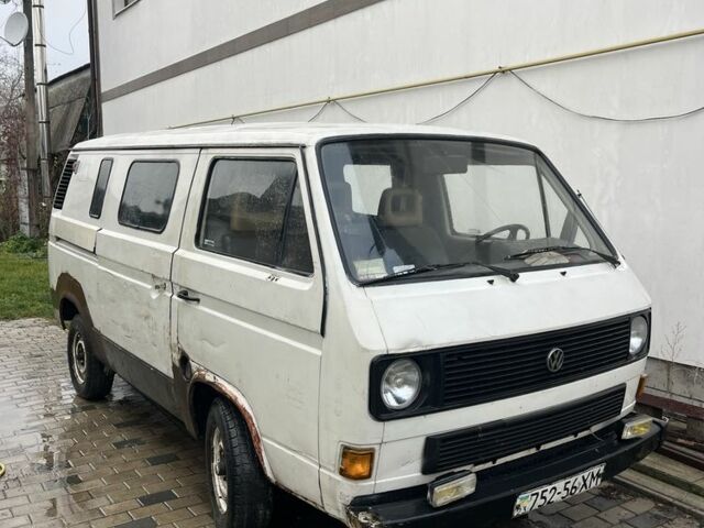 Белый Фольксваген Transporter, объемом двигателя 1.6 л и пробегом 380 тыс. км за 800 $, фото 1 на Automoto.ua