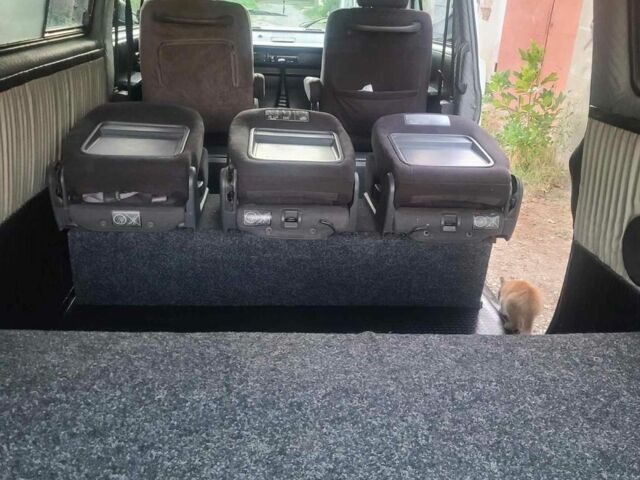 Белый Фольксваген Transporter, объемом двигателя 1.9 л и пробегом 333 тыс. км за 3300 $, фото 1 на Automoto.ua