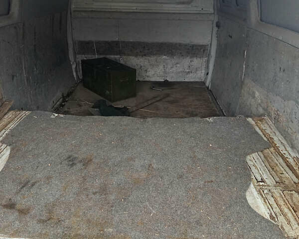 Белый Фольксваген Transporter, объемом двигателя 1.9 л и пробегом 271 тыс. км за 1000 $, фото 3 на Automoto.ua