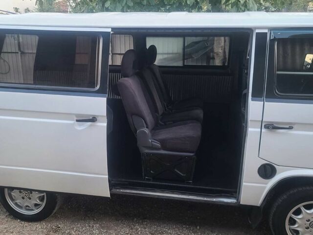 Белый Фольксваген Transporter, объемом двигателя 1.9 л и пробегом 333 тыс. км за 3300 $, фото 3 на Automoto.ua