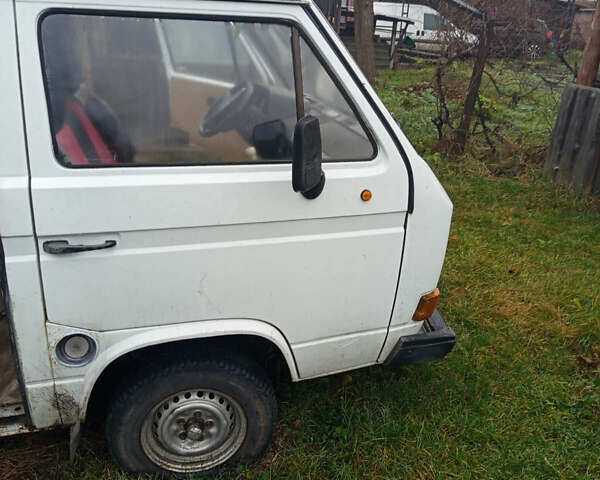 Белый Фольксваген Transporter, объемом двигателя 1.9 л и пробегом 271 тыс. км за 1000 $, фото 5 на Automoto.ua