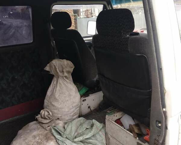 Білий Фольксваген Transporter, об'ємом двигуна 1.59 л та пробігом 300 тис. км за 3200 $, фото 5 на Automoto.ua